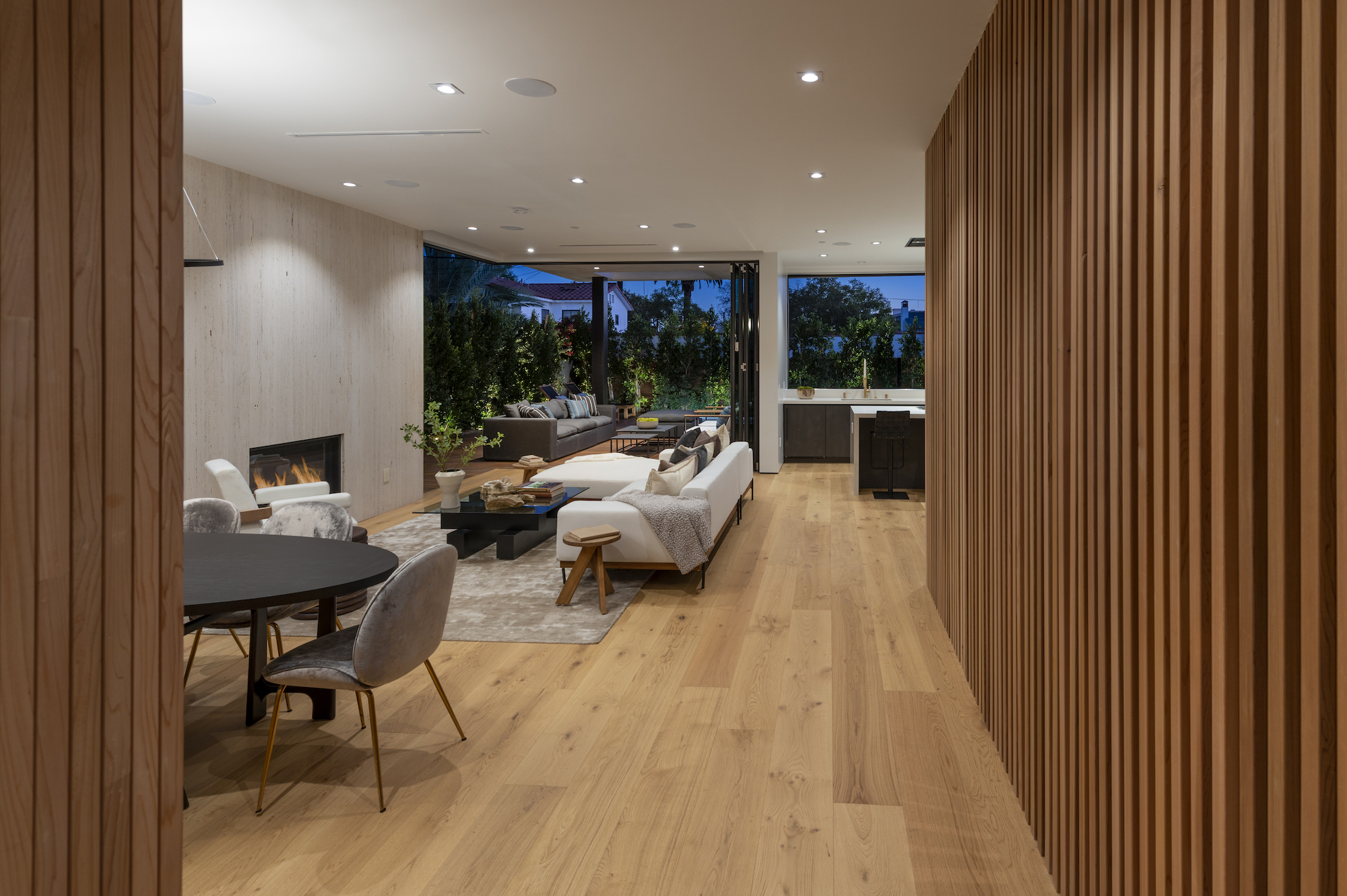 Gallery 33